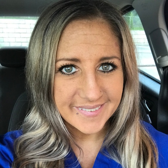 Meet your Posher, Kristi - Picture 2 of 2